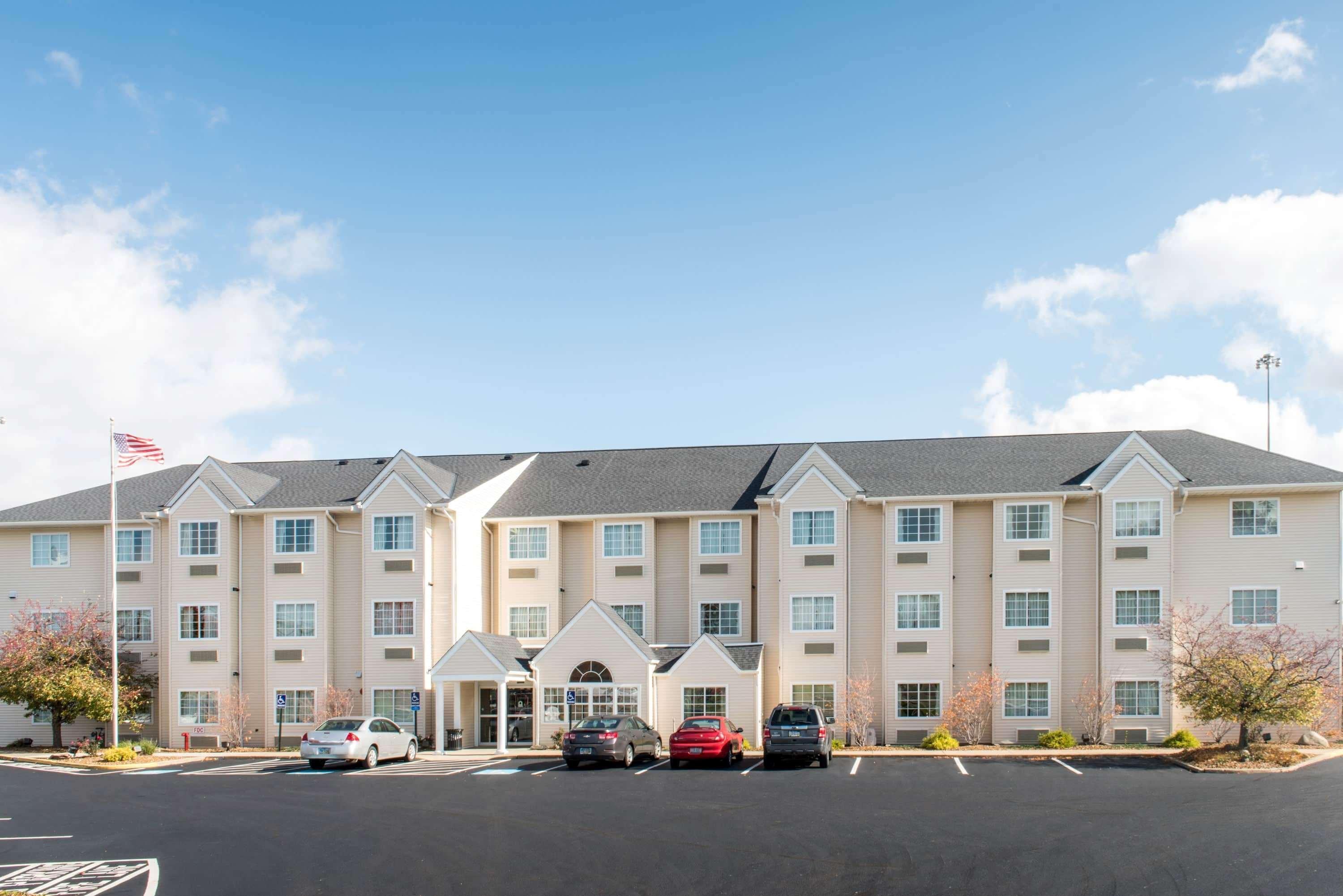 Microtel Inn And Suites North Canton Exterior photo